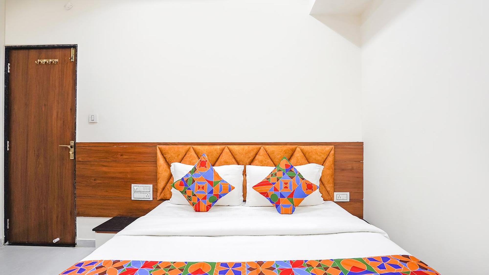 Fabhotel Vishala In أحمد أباد المظهر الخارجي الصورة